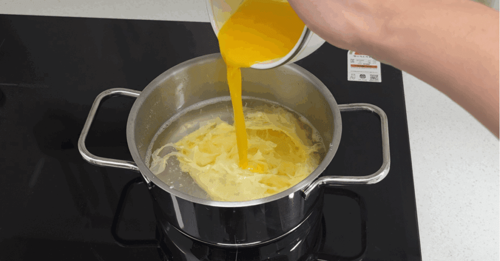 끓는 물에 계란만 올바르게 부으면 5분 완성 중식 계란탕! 간단한 계란 요리의 정석. 치킨스톡·전분 비율과 계란 요리 레시피 핵심 팁, 계란탕 레시피 업그레이드까지 한 번에 정리합니다.