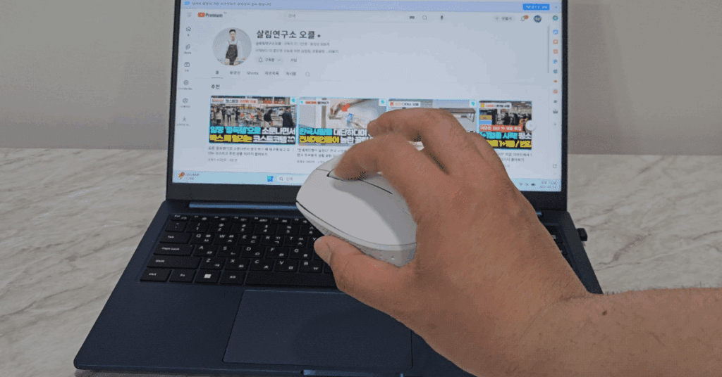 다쓴 건전지 충전 방법과 재활용 실험을 소개합니다. 물과 동전만으로 가능한 간단한 방법으로 다쓴 건전지 확인부터 응급 복원까지 안전하게 시도할 수 있습니다.