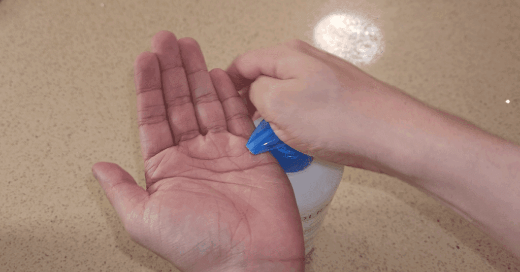 2주는 더 쓸 수 있는데 왜 버리시나요? 화장품 남김 없이 다쓰는 법과 커피컵 활용 꿀팁