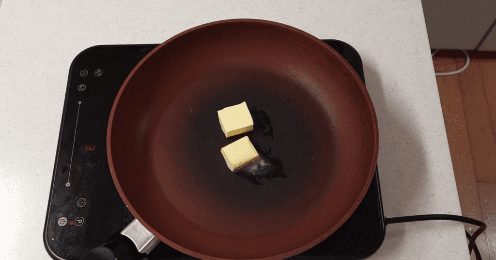 오늘은 귤 하나로 느끼함을 싹 잡아주는 겨울철 간식, 새콤달콤한 귤 레시피를 소개해드리려고 합니다.