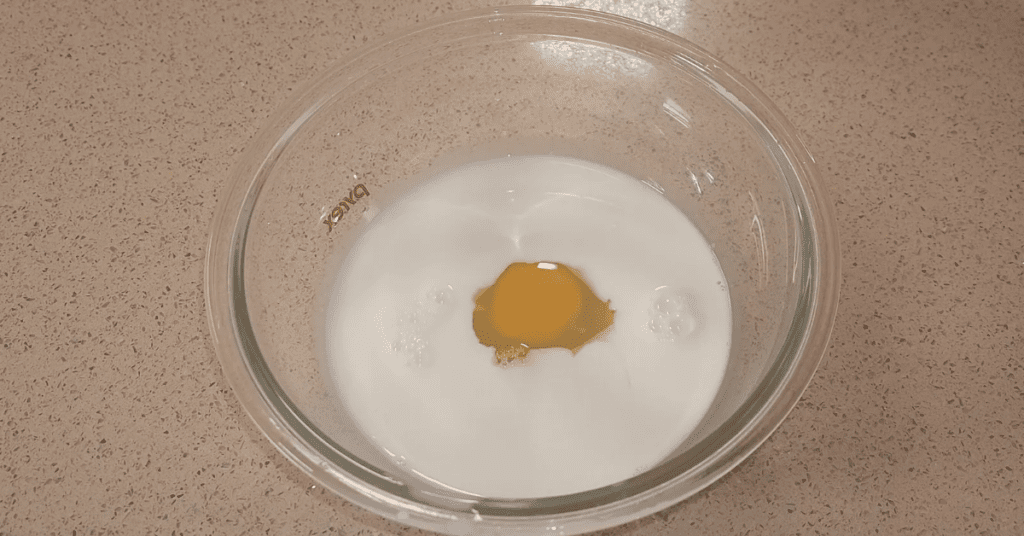 오늘은 귤 하나로 느끼함을 싹 잡아주는 겨울철 간식, 새콤달콤한 귤 레시피를 소개해드리려고 합니다.