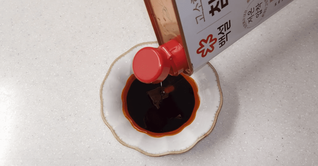 지금 전국에서 화제인 고향만두 레시피 1위를 소개합니다. 불 없이 전자레인지로 3분 만에 완성하는 초간단 만두 요리 비법을 확인하세요. 