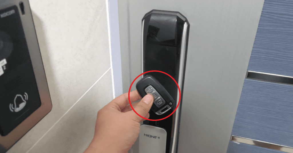 스마트 도어락 배터리 없을 때 여는 법 등 도어락 꿀팁 공개!