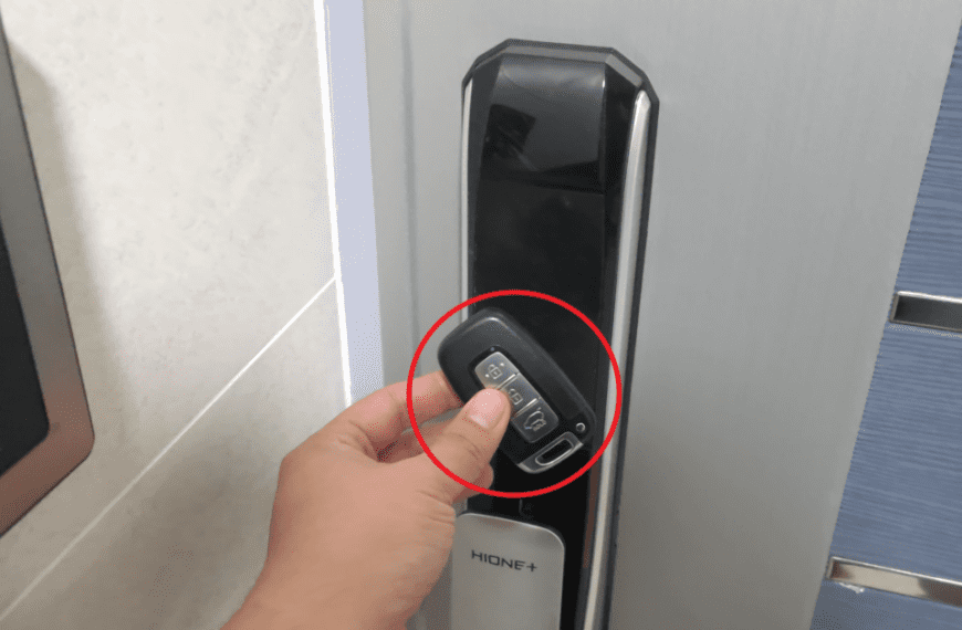스마트 도어락 배터리 없을 때 여는 법 등 도어락 꿀팁 공개!
