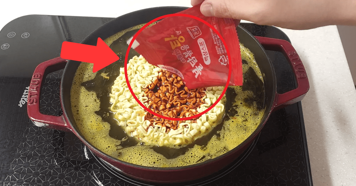 해장 라면 레시피 공개! 술 먹은 다음날 100% 원상복구 시켜줍니다. 1