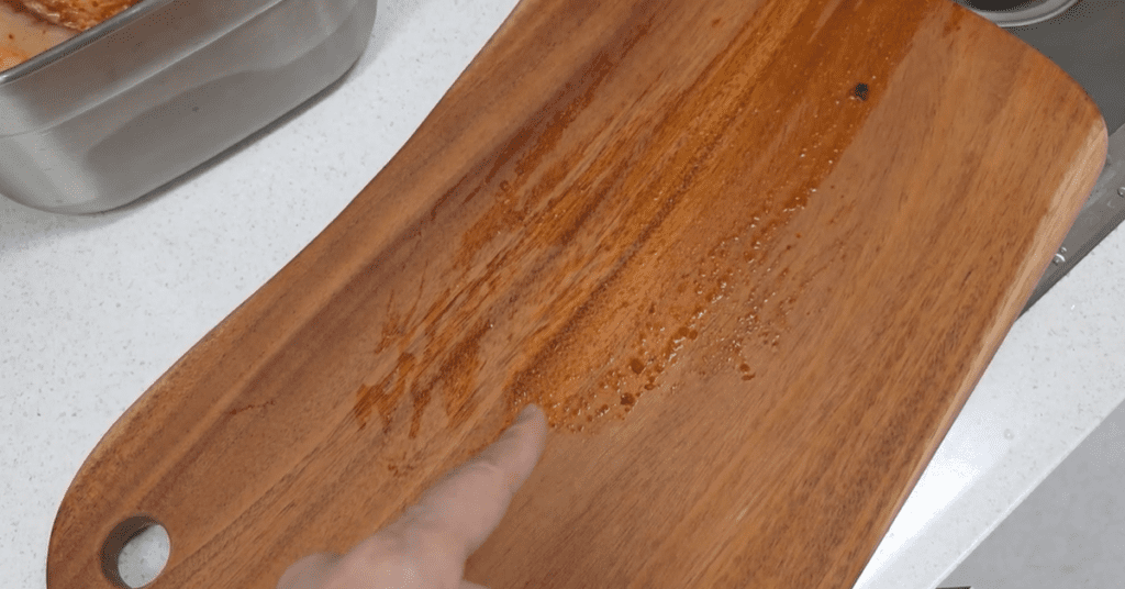 나무도마 김치 국물 빼는 법