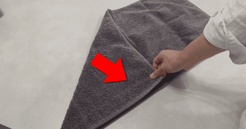 호텔 수건 개는 법 삼각 접기