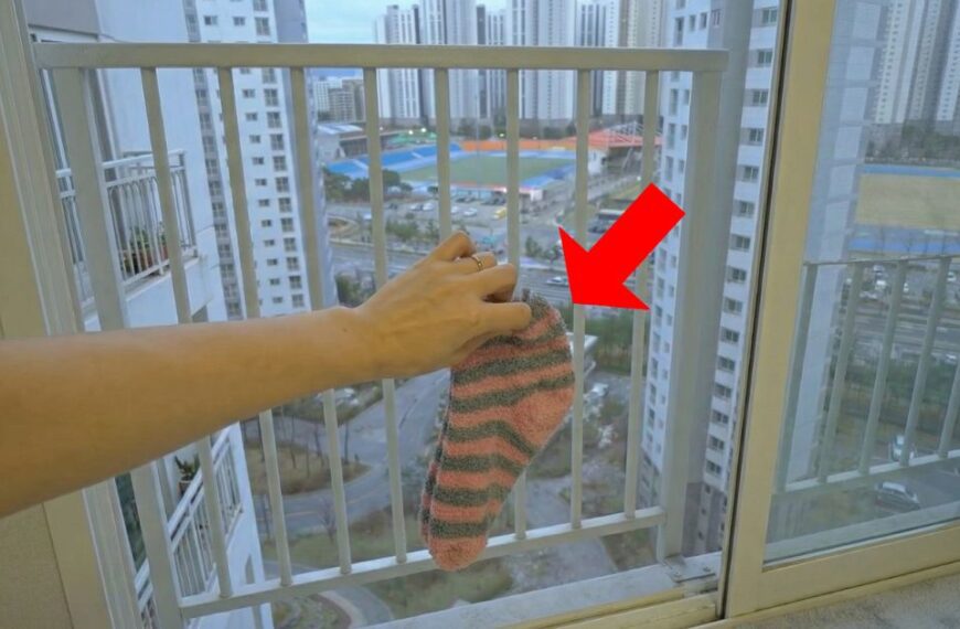 이걸로 청소가 가능하다고? 생각치도 않았던 반전 쓰임새에 난리난 숨겨진 청소 꿀템 3가지 4